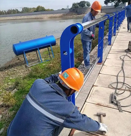 北湖护栏安装